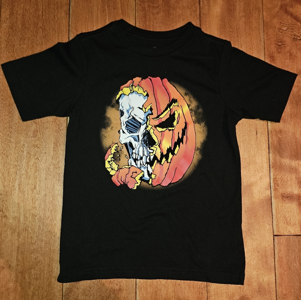 Celebrate Halloween short sleeve tshirt